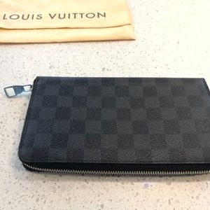 Louis Vuitton Zippy Organizer